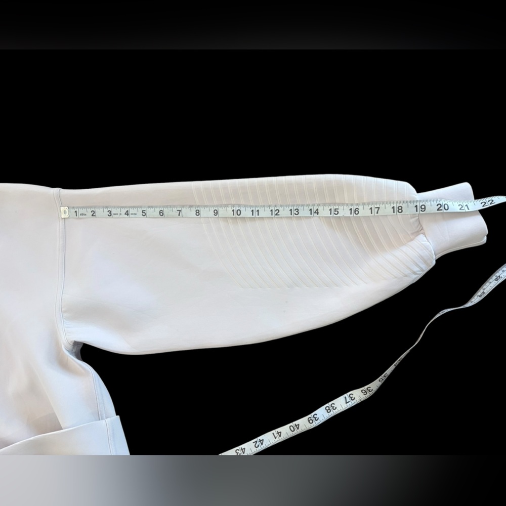 Lululemon Full Flourish Pullover, light chrome - Picture 6 of 6